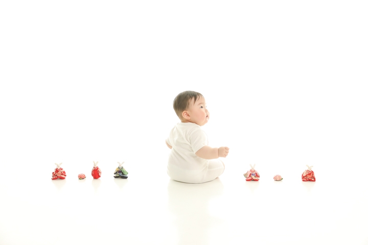 初節句も可愛く　お雛様と一緒に
アイテムをお持ち込みいただいて
シンプルに可愛く残せます