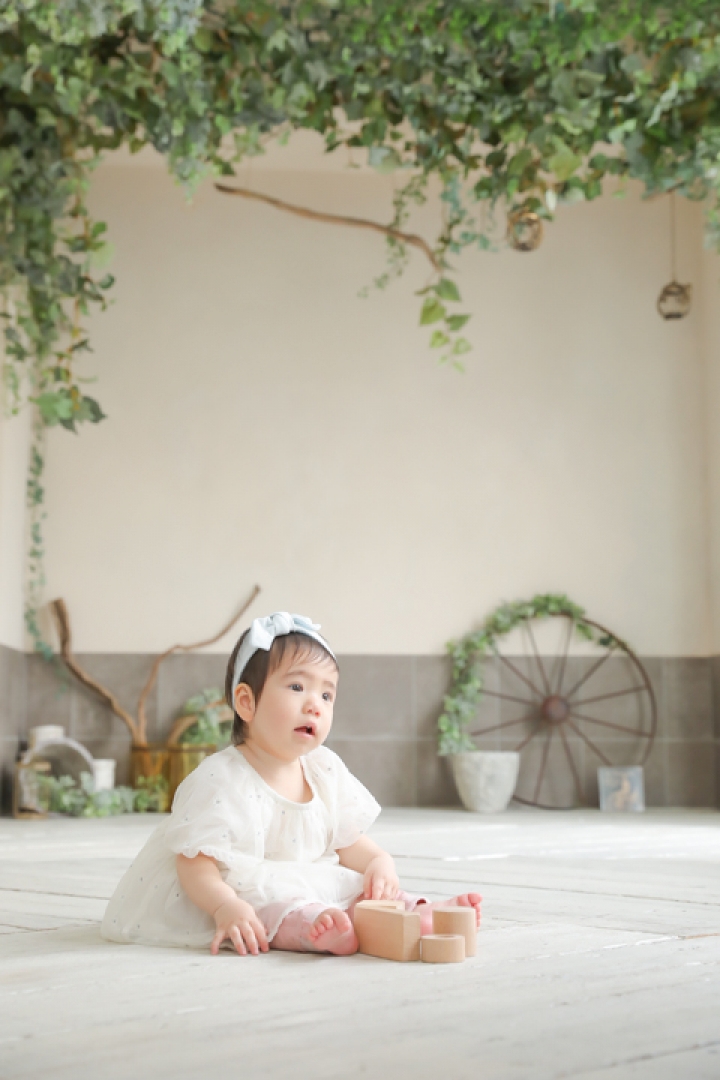 今だけのお座り姿