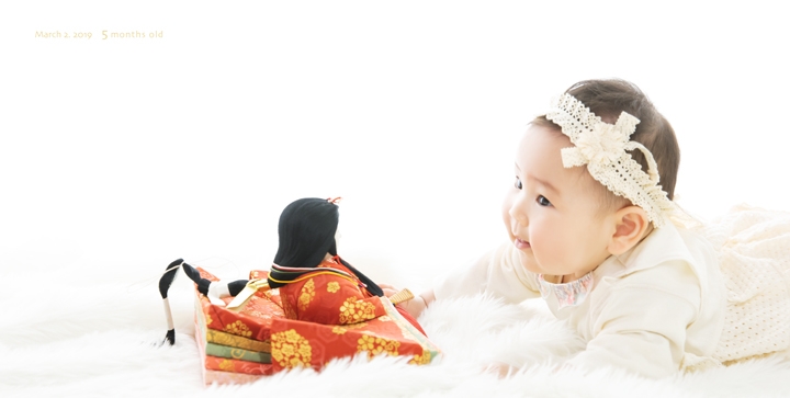 生まれてからたっちするまでの1年間         

あっという間の成長を素敵にまとめるBabybook