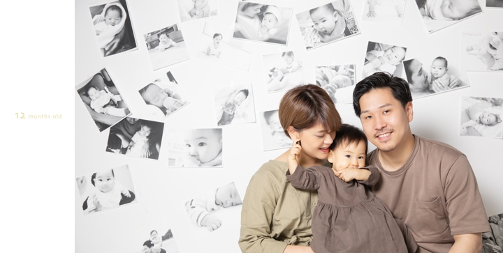 今までの写真を広いスタジオで飾って
１年を振り返ろう

生まれてからたっちするまでの1年間         
あっという間の成長を素敵にまとめるBabybook

レイアウトのご紹介