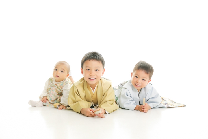 みんなで仲良くわいわい！

七五三レンタル受注会開催！ご予約はこちらから 
2025.8/26-31

受注会にてレンタル早撮り割引
10/31までのご撮影で衣裳40%OFF