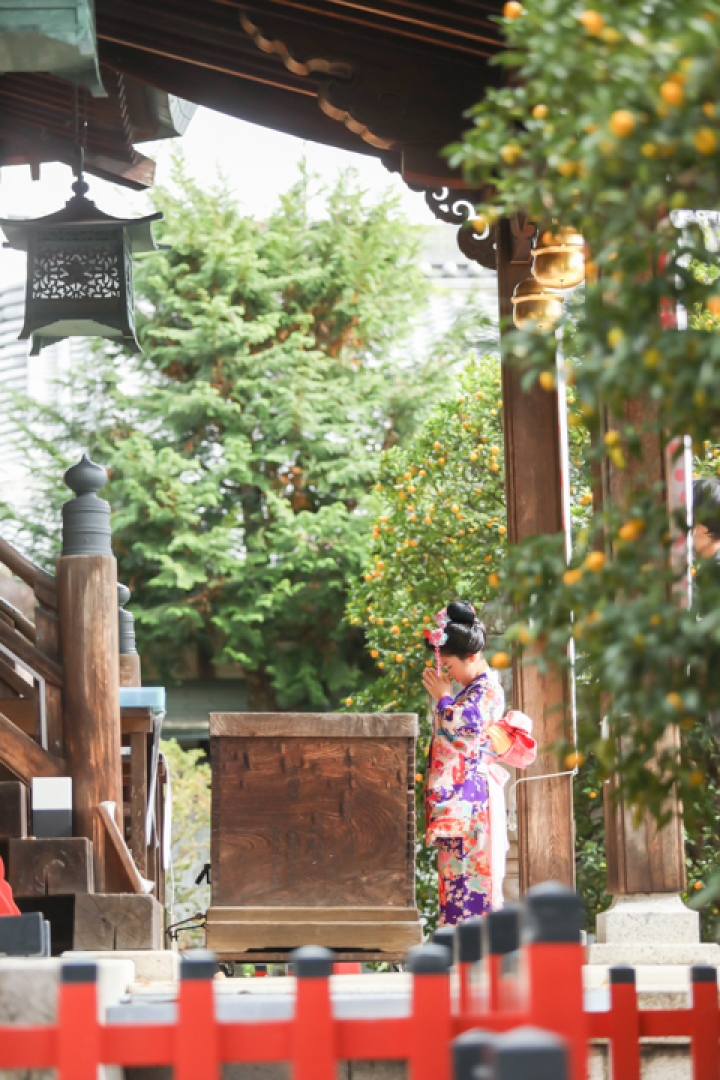 神社ロケーション撮影もおすすめです

土日祝日など人気のお日にちはお早めにお問合せください
特典やオプション料金、Q＆Aなどはこちら