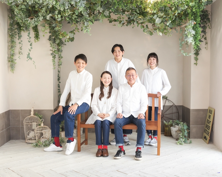 還暦のお祝い
赤い靴下に爽やかな白シャツでお揃いも
かわいらしくておすすめです