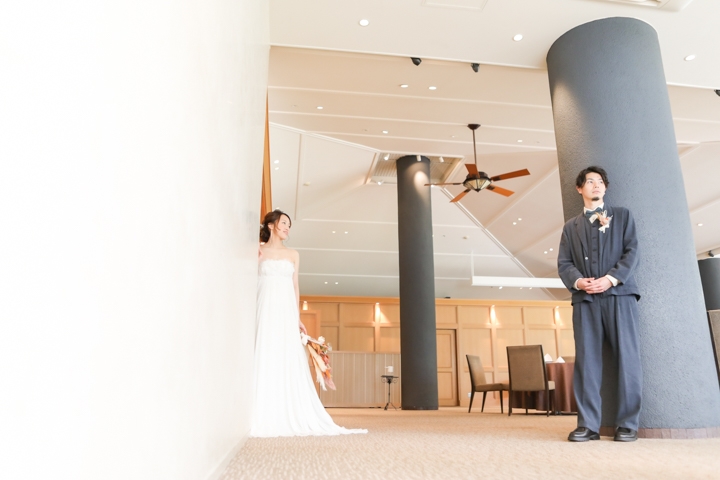 会場を活かしたカット