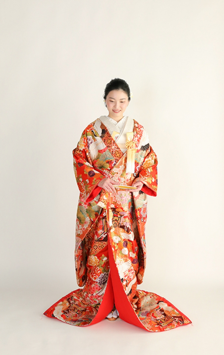 和装の美しい立ち姿
